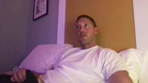 Snapshot of dylan_thick chatting on 10/21/25, 04:46 Dylans ThicK online show from 10/21/25, 04:46