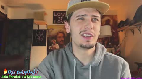 Snapshot of dylandaniel69 chatting on 02/26/25, 08:44 Dylan Daniel 7.8 online show from 02/26/25, 08:44