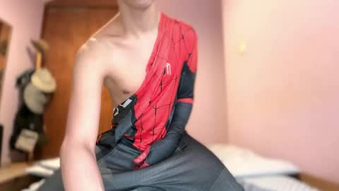 Snapshot of dylannewell chatting on 10/19/25, 09:43 dylannewell online show from 10/19/25, 09:43