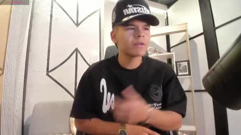 Snapshot of dylanroyce_ chatting on 05/12/26, 12:46 dylanroyce_ online show from 05/12/26, 12:46