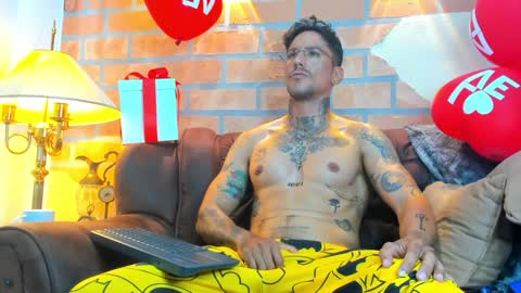 D Y L A N online show from 02/06/25, 04:25