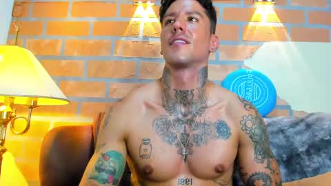 D Y L A N online show from 02/25/25, 12:25