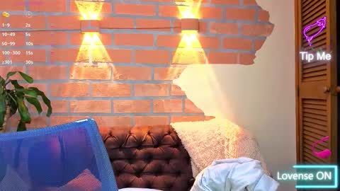 D Y L A N online show from 10/25/25, 12:23