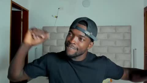 Snapshot of dylantaylor_1 chatting on 02/14/26, 03:58 Dylan Taylor online show from 02/14/26, 03:58