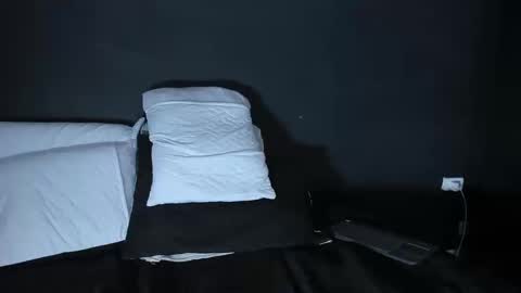 ---DYLAN--- online show from 11/11/25, 03:17