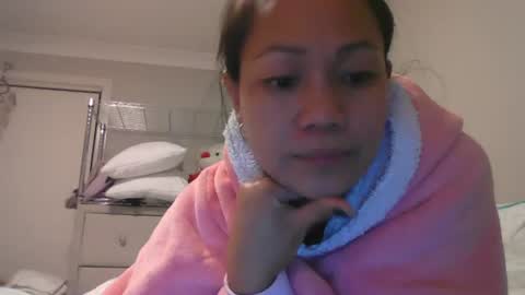 dylene1986 online show from 06/12/26, 08:13
