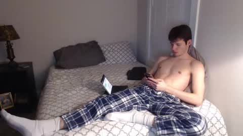 Snapshot of ealexk chatting on 01/09/25, 02:11 Alex online show from 01/09/25, 02:11