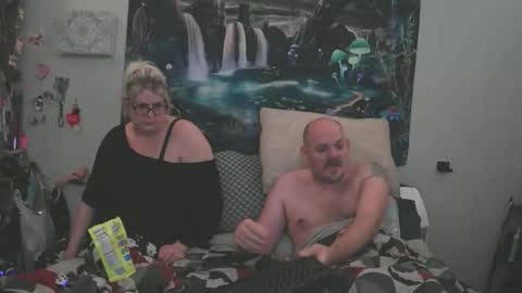 Snapshot of eandr6446 chatting on 11/25/25, 05:07 eandr6446 online show from 11/25/25, 05:07