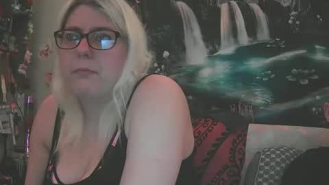 Snapshot of eandr6446 chatting on 11/28/25, 03:20 eandr6446 online show from 11/28/25, 03:20