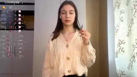 Snapshot of earlenehallett chatting on 02/18/26, 04:52 Kate online show from 02/18/26, 04:52