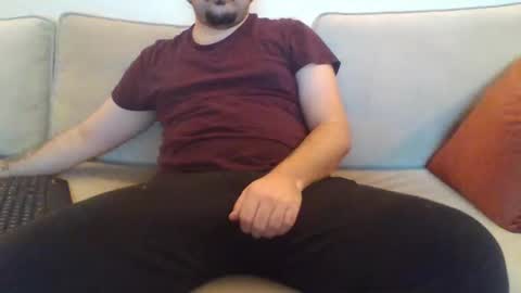 Snapshot of eastanbul chatting on 01/11/25, 11:56 EastanbuL online show from 01/11/25, 11:56