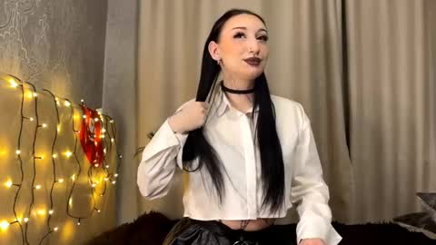 Easter online show from 01/11/26, 12:15