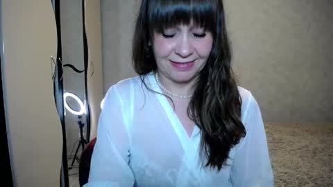 Snapshot of eastern_fairy_talee chatting on 04/27/26, 05:11 Linda online show from 04/27/26, 05:11