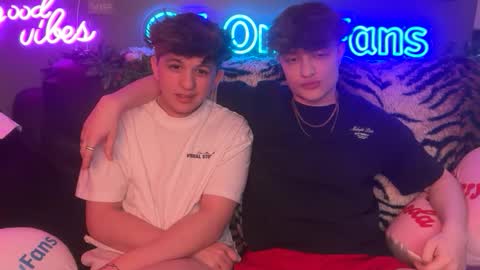 Snapshot of eastinwestin chatting on 03/04/26, 07:14 eastinwestin online show from 03/04/26, 07:14