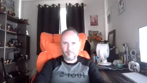 Snapshot of eastmidssoul chatting on 06/26/26, 07:35 eastmidssoul online show from 06/26/26, 07:35