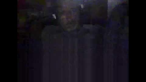 Snapshot of easye4015 chatting on 12/29/24, 03:03 Easye online show from 12/29/24, 03:03