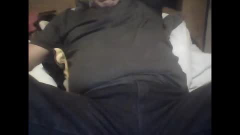 Snapshot of easye4015 chatting on 10/15/25, 08:14 Easye online show from 10/15/25, 08:14