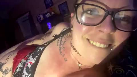 easyednem528280 online show from 10/19/25, 07:42