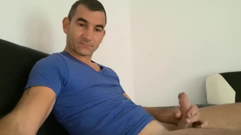 Snapshot of easystyle1 chatting on 10/02/25, 07:37 Andrew online show from 10/02/25, 07:37