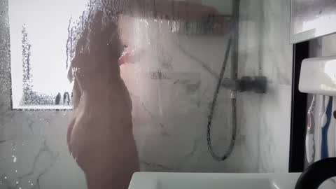 Nadia Ferreira  online show from 03/12/25, 10:26