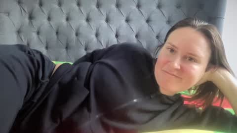 Nadia Ferreira  online show from 01/08/26, 10:06