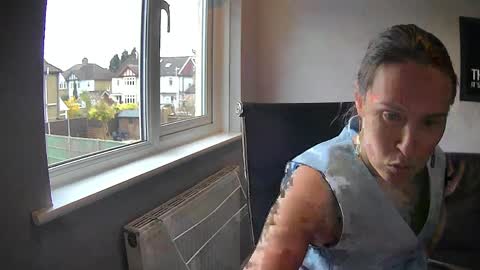 Nadia Ferreira  online show from 04/04/26, 12:24