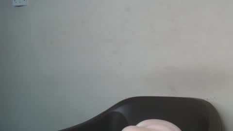 Snapshot of eatuupx chatting on 01/18/25, 07:28 eatuupx online show from 01/18/25, 07:28