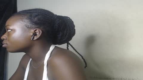 Snapshot of eatuupx chatting on 02/02/25, 08:02 eatuupx online show from 02/02/25, 08:02