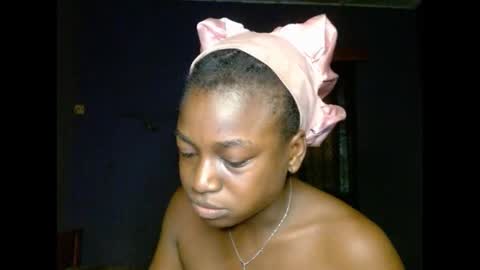 Snapshot of eatuupx chatting on 02/23/25, 02:35 eatuupx online show from 02/23/25, 02:35