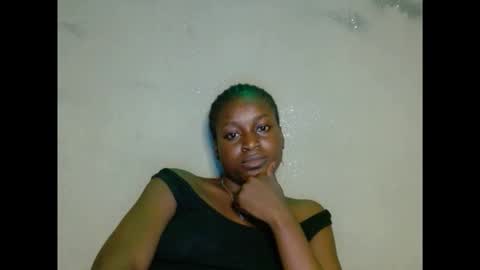 Snapshot of eatuupx chatting on 12/18/25, 06:03 eatuupx online show from 12/18/25, 06:03