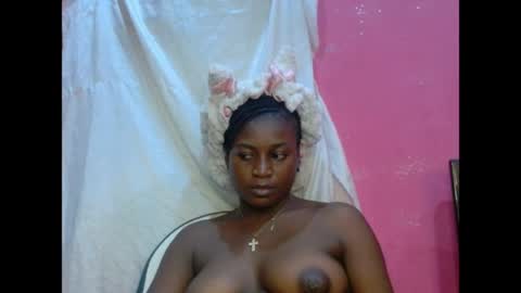 Snapshot of eatuupx chatting on 04/13/26, 01:22 eatuupx online show from 04/13/26, 01:22