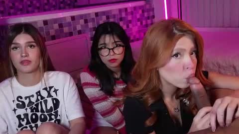 Snapshot of eazinitylive chatting on 07/16/26, 04:29 online show from 07/16/26, 04:29