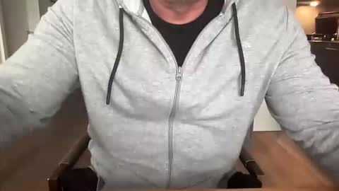 ebnk15 online show from 10/23/25, 09:19