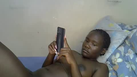 Queen online show from 01/19/26, 01:31