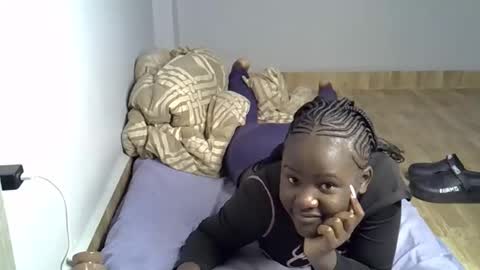 Queen online show from 04/05/26, 08:28