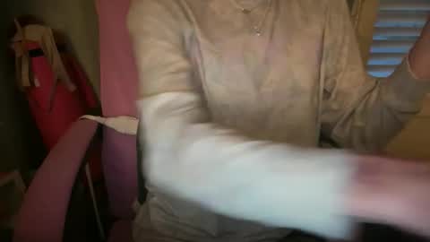 americnbarbie online show from 04/17/26, 12:02