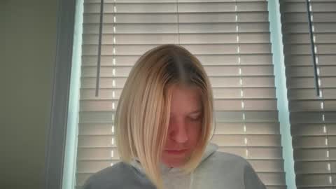 Snapshot of ebony8ivory chatting on 04/21/26, 12:11 americnbarbie online show from 04/21/26, 12:11