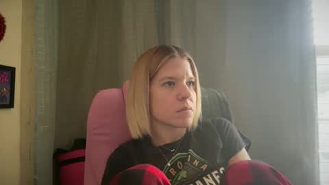 Snapshot of ebony8ivory chatting on 05/02/26, 07:19 americnbarbie online show from 05/02/26, 07:19