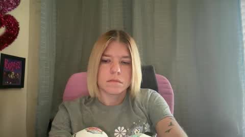 Snapshot of ebony8ivory chatting on 05/24/26, 02:22 americnbarbie online show from 05/24/26, 02:22