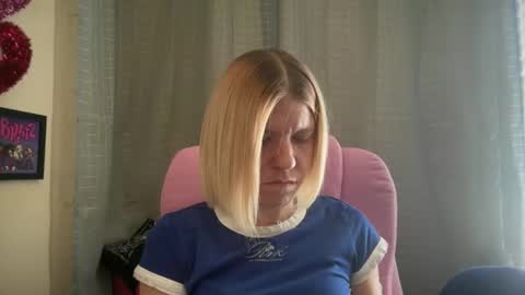 Snapshot of ebony8ivory chatting on 05/26/26, 03:30 americnbarbie online show from 05/26/26, 03:30