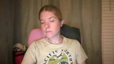 Snapshot of ebony8ivory chatting on 06/14/26, 04:25 americnbarbie online show from 06/14/26, 04:25