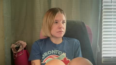 Snapshot of ebony8ivory chatting on 07/17/26, 02:45 americnbarbie online show from 07/17/26, 02:45