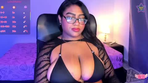 Snapshot of ebony__queen2 chatting on 04/21/26, 09:17 ebony__queen2 online show from 04/21/26, 09:17