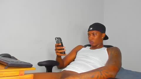 Snapshot of ebony_brandons chatting on 02/14/25, 06:45 Brandon online show from 02/14/25, 06:45