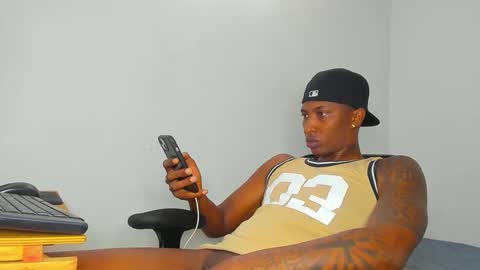 Snapshot of ebony_brandons chatting on 02/14/25, 08:37 Brandon online show from 02/14/25, 08:37