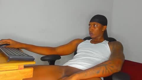 Snapshot of ebony_brandons chatting on 02/26/25, 04:47 Brandon online show from 02/26/25, 04:47