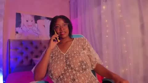 Snapshot of ebony_colombian chatting on 01/31/25, 01:01 Andrea online show from 01/31/25, 01:01