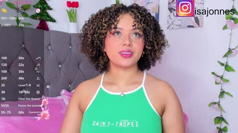 Snapshot of ebony_curly2 chatting on 12/19/24, 01:39 isa online show from 12/19/24, 01:39