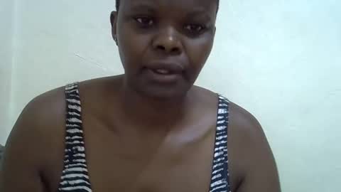 ebony_cuttey30 online show from 05/25/26, 07:25