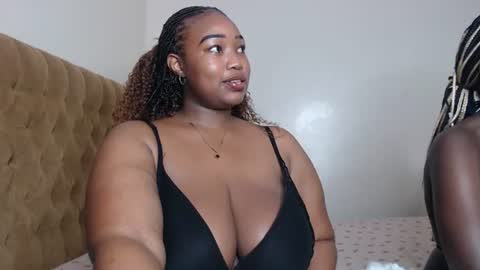 Snapshot of ebony_doll5 chatting on 07/12/26, 10:28 ebony_doll5 online show from 07/12/26, 10:28